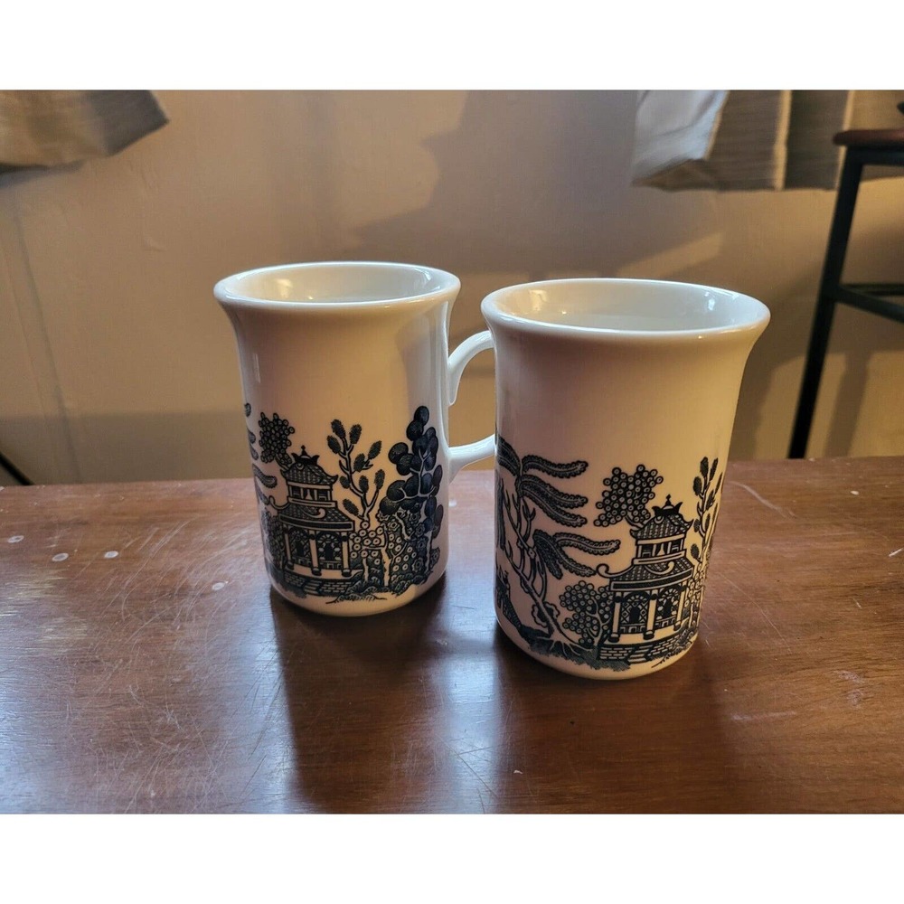 Coffee Cup Churchill of England 2 mugs Asian Style White and cobalt blue 4inch